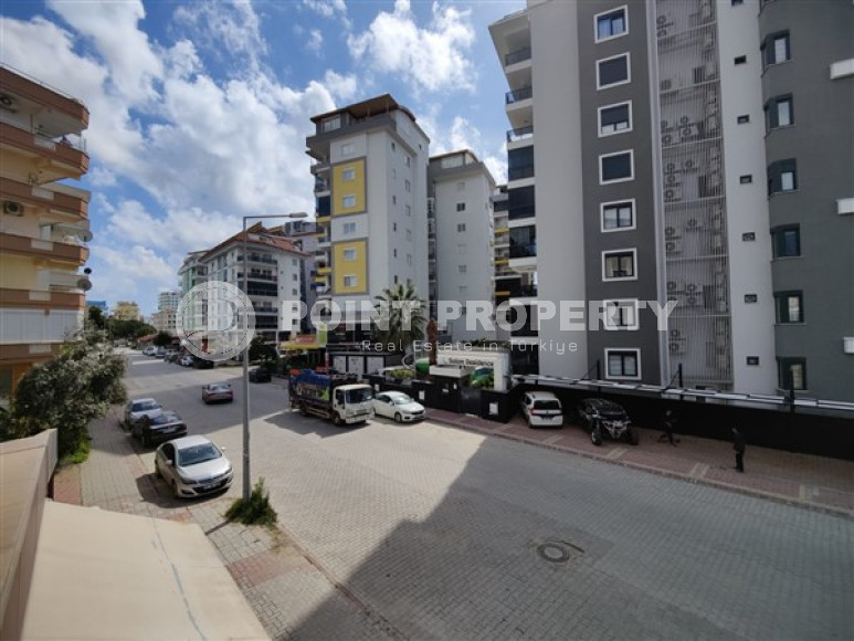 Furnished apartment with an area of 130 m2 and two balconies, Mahmutlar district-id-4411-photo-10