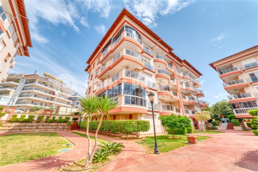 Просторная двухкомнатная квартира с двумя балконами и двумя ванными комнатами на первом этаже-id-4416-фото-16