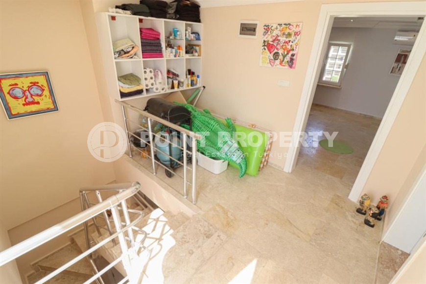 Spacious 3+1 duplex on the 3rd floor with an attic in a quiet, landscaped area of Avsallar.-id-4418-photo-15