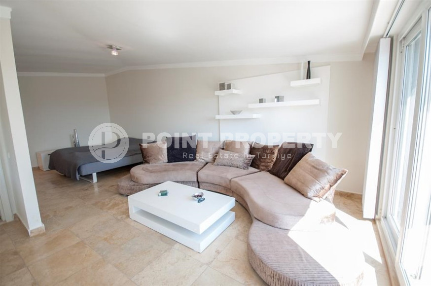 Bright, spacious duplex, with two bedrooms and two living rooms, a kilometer from the sea in the center of Cikcilli.-id-4419-photo-3