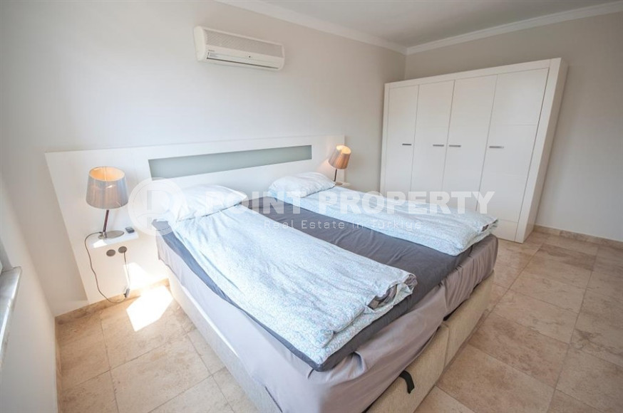 Bright, spacious duplex, with two bedrooms and two living rooms, a kilometer from the sea in the center of Cikcilli.-id-4419-photo-10