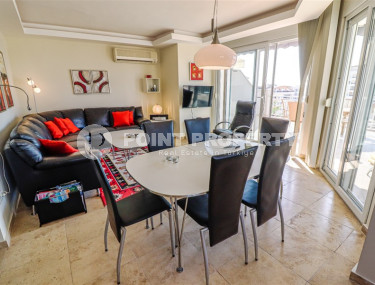 Panoramic duplex on the 4th floor with an attic, a kilometer from the beach and the promenade.-id-4420-photo-1