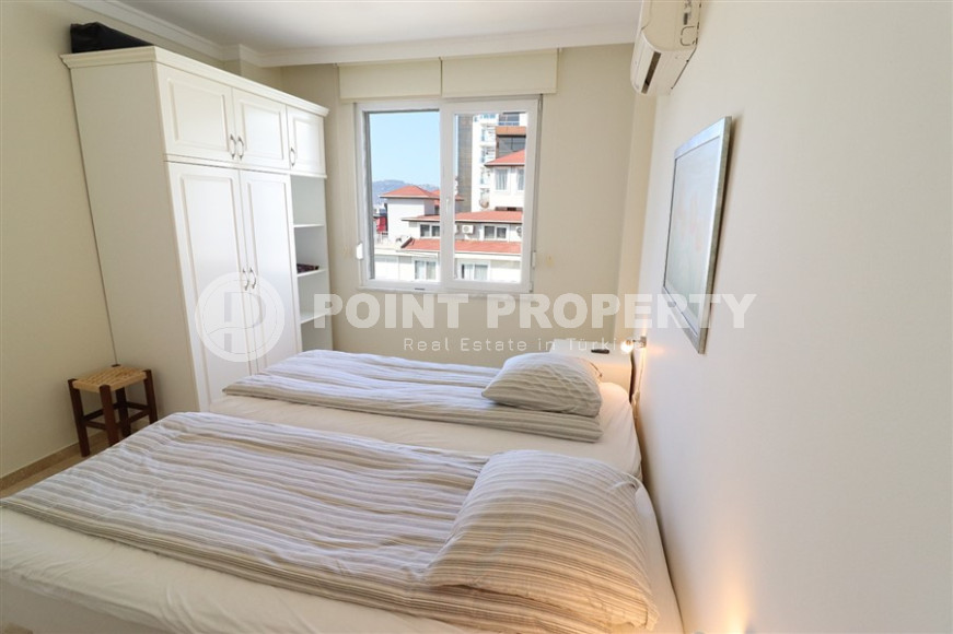 Panoramic duplex on the 4th floor with an attic, a kilometer from the beach and the promenade.-id-4420-photo-7