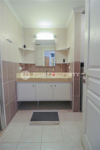 Panoramic duplex on the 4th floor with an attic, a kilometer from the beach and the promenade.-id-4420-photo-14