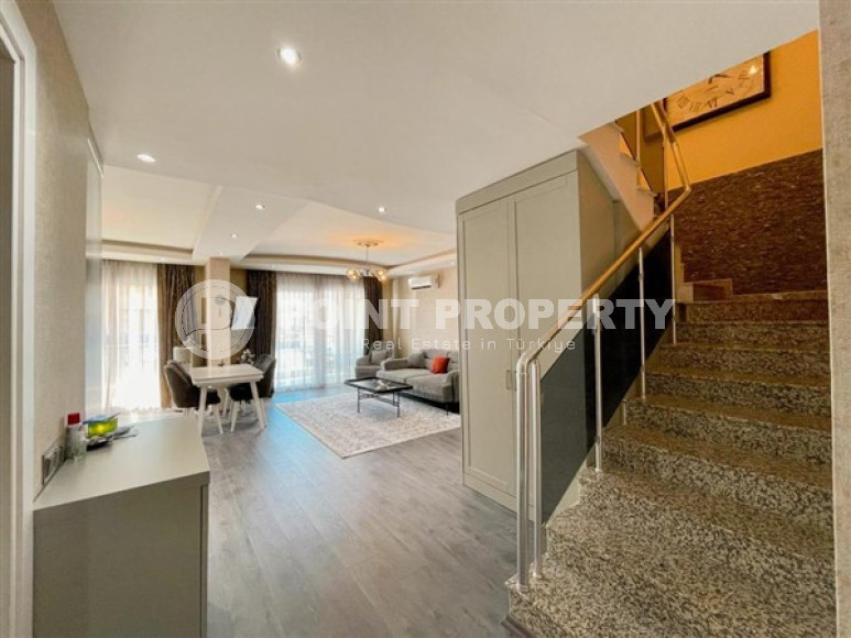 Стильная двухуровневая квартира 2+1 на 4-м этаже с мансардой с 350 метрах от пляжа в элитном районе Кестель.-id-4421-фото-4