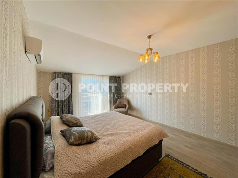 Стильная двухуровневая квартира 2+1 на 4-м этаже с мансардой с 350 метрах от пляжа в элитном районе Кестель.-id-4421-фото-8