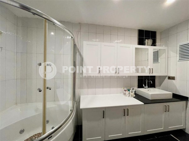 Стильная двухуровневая квартира 2+1 на 4-м этаже с мансардой с 350 метрах от пляжа в элитном районе Кестель.-id-4421-фото-10