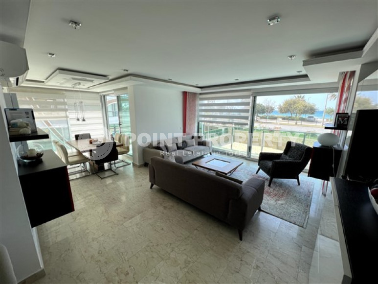 Stylish apartments with designer renovation on the very seashore in the quiet prestigious area of Alanya Kestel.-id-4422-photo-2