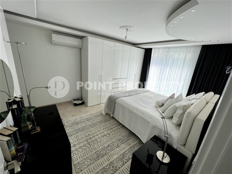 Stylish apartments with designer renovation on the very seashore in the quiet prestigious area of Alanya Kestel.-id-4422-photo-5