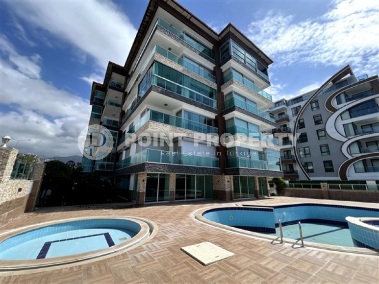 Stylish apartments with designer renovation on the very seashore in the quiet prestigious area of Alanya Kestel.-id-4422-photo-8