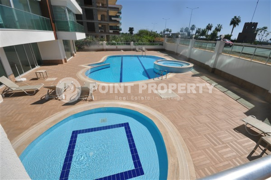 Stylish apartments with designer renovation on the very seashore in the quiet prestigious area of Alanya Kestel.-id-4422-photo-11