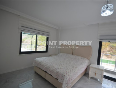 Двухэтажная вилла с бассейном в горном районе в восемнадцати километрах от моря и центра района Демирташ.-id-4423-фото-5