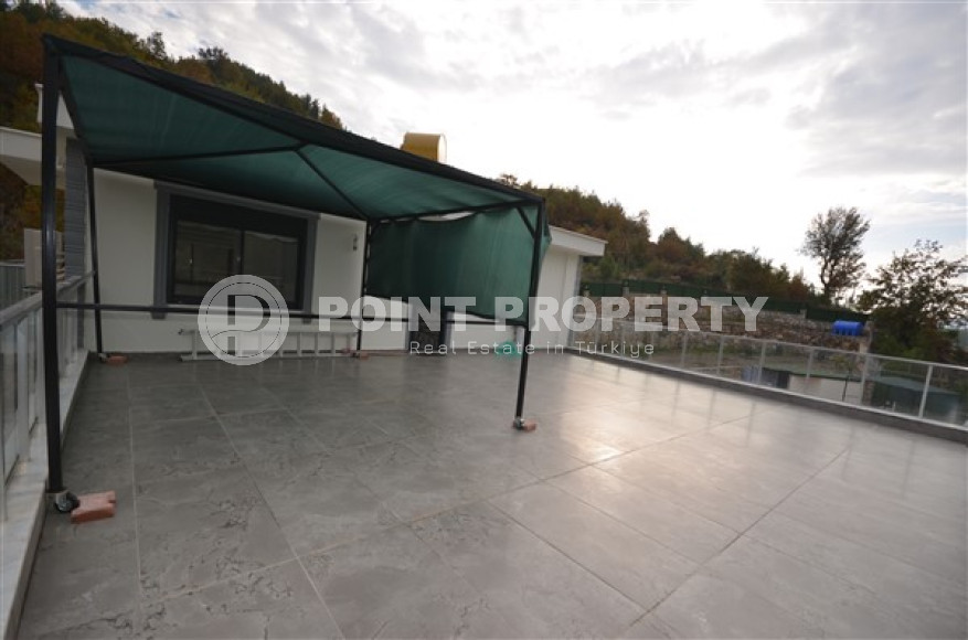 Two-storey villa with a swimming pool in a mountainous area eighteen kilometers from the sea and the center of the Demirtas district.-id-4423-photo-14