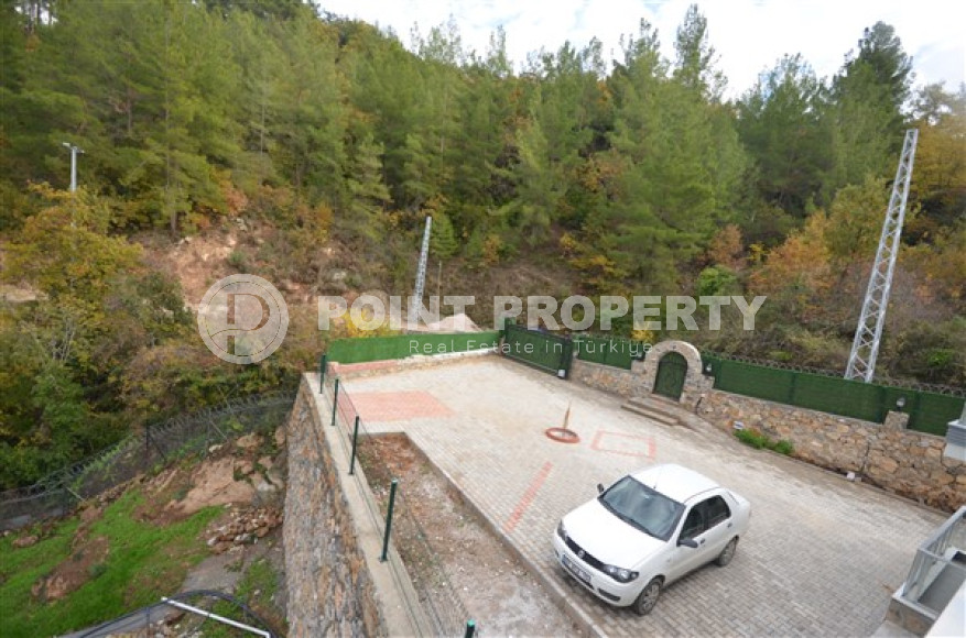 Two-storey villa with a swimming pool in a mountainous area eighteen kilometers from the sea and the center of the Demirtas district.-id-4423-photo-16