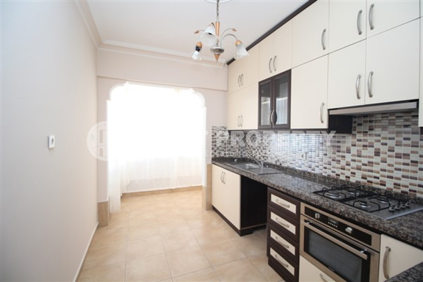 Атмосферная четырёхкомнатная квартира с площадью 135 м2, Аланья, Кадипаша-id-4430-фото-7