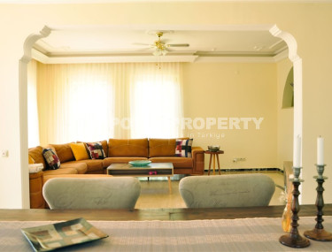 Уютная двухэтажная меблированная вилла с тремя спальнями, 200м² в районе Алании Конаклы.-id-1367-фото-4