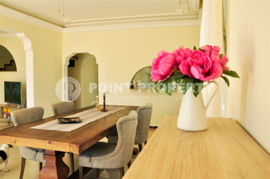 Уютная двухэтажная меблированная вилла с тремя спальнями, 200м² в районе Алании Конаклы.-id-1367-фото-6