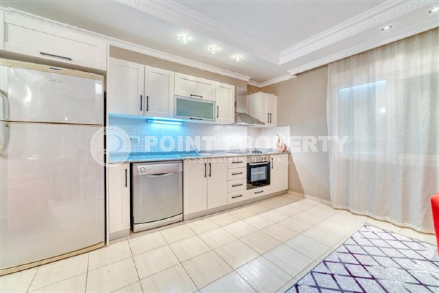 Comfortable stylish apartment 2+1 one and a half kilometers from the beach in the prestigious Oba area of Alanya.-id-4444-photo-3