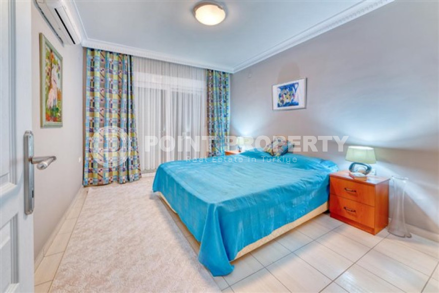 Comfortable stylish apartment 2+1 one and a half kilometers from the beach in the prestigious Oba area of Alanya.-id-4444-photo-5