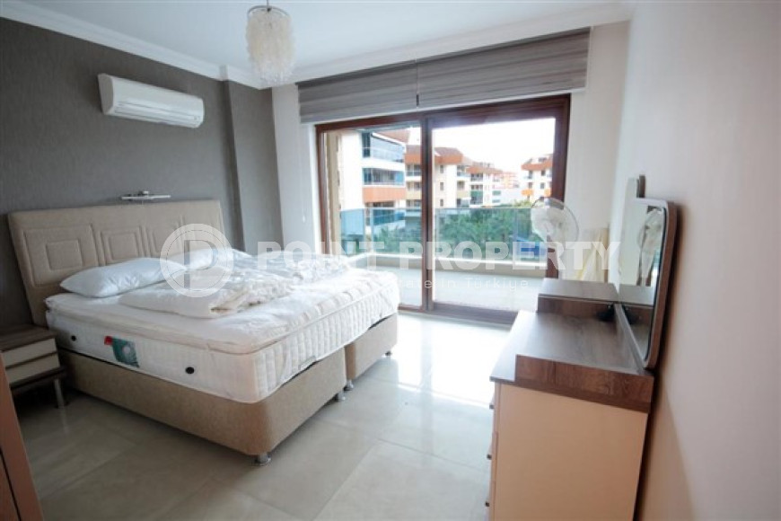 Пятикомнатные комфортабельные апартаменты 180 м2 в районе Оба-id-4446-фото-2