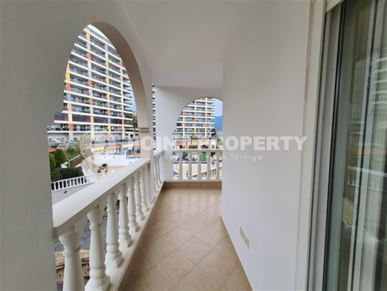 Красивая вместительная квартира 2+1 на 2 этаже дома с бассейном, район Джикджилли-id-4452-фото-12