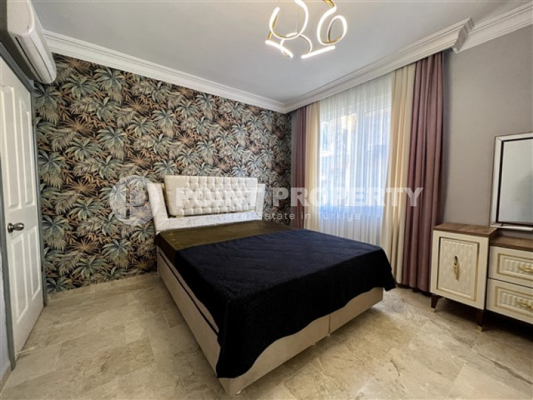 Stylish apartments with designer renovation on the very seashore in the center of Mahmutlar.-id-4455-photo-6