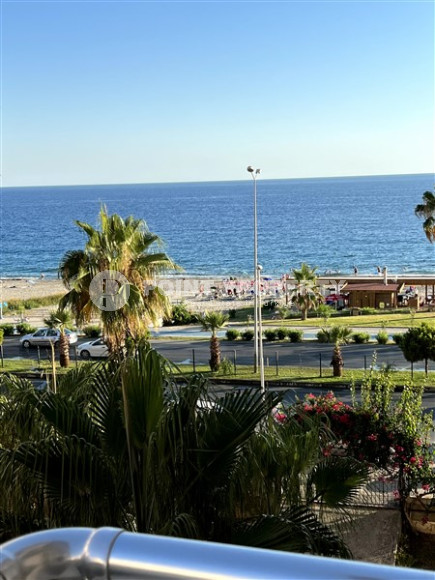 Stylish apartments with designer renovation on the very seashore in the center of Mahmutlar.-id-4455-photo-10