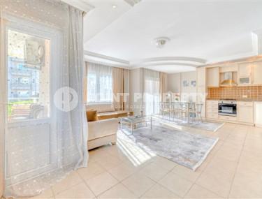 Светлая квартира с большой жилой площадью 110 м2 в центре Аланьи-id-4457-фото-4