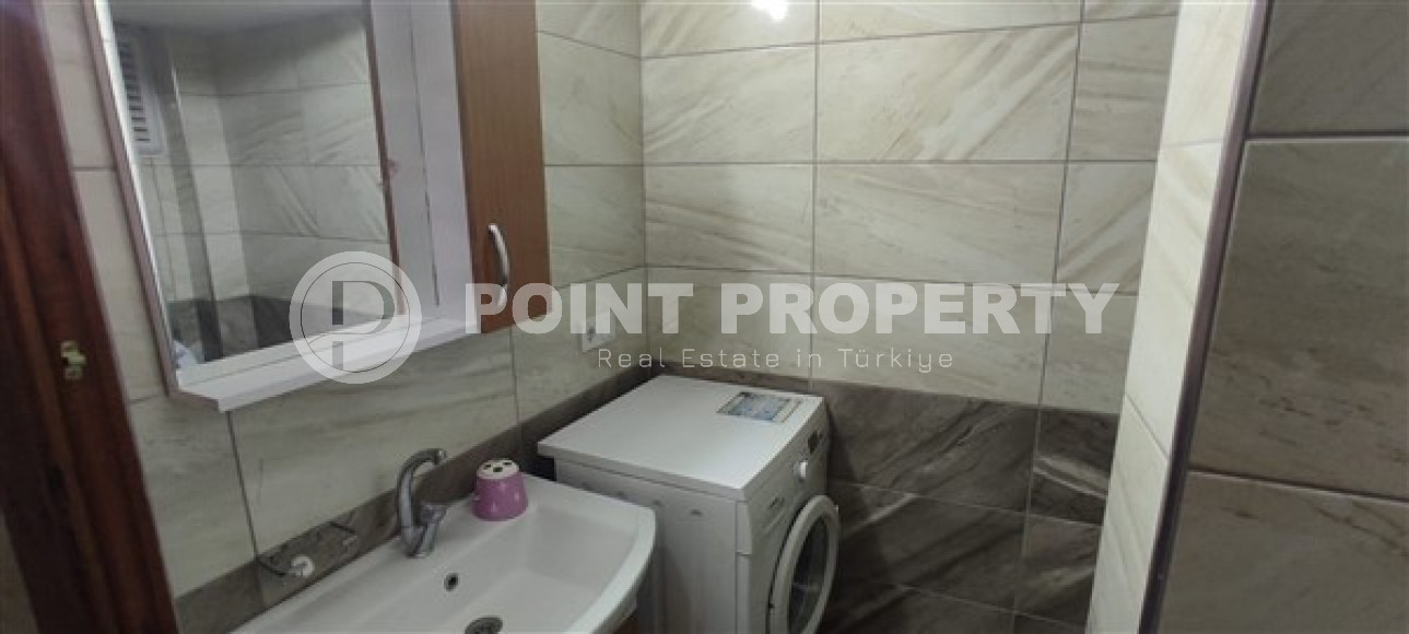 Небольшая квартира 1+1 на 2-м этаже в доме 2000 года постройки в самом центре Аланьи.-id-4460-фото-6