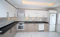 Large bright apartment with three bedrooms in the center of Alanya and 500 meters from the sea.-id-4463-photo-3