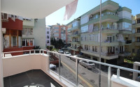 Large bright apartment with three bedrooms in the center of Alanya and 500 meters from the sea.-id-4463-photo-14