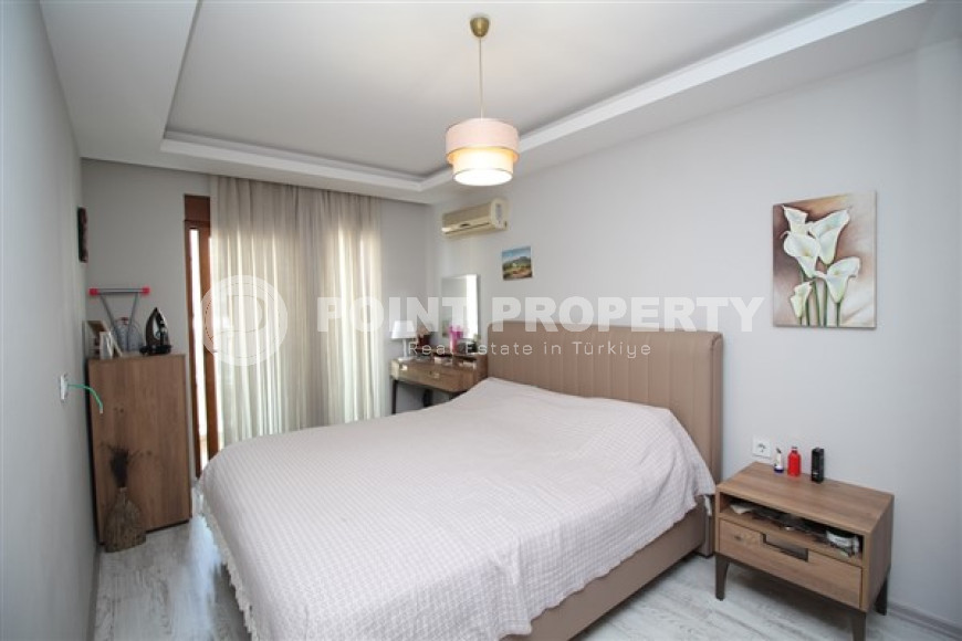 Comfortable, bright 3+1 apartment two and a half kilometers from the sea in the elite area of Alanya - Hasbahce.-id-4469-photo-3