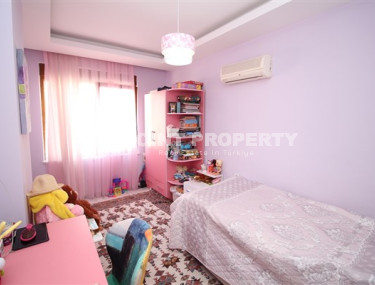 Комфортабельная светлая квартира 3+1 в двух с половиной километрах от моря в элитном районе Аланьи - Хасбахче.-id-4469-фото-5