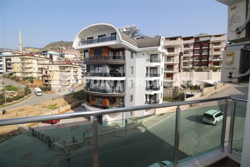 Comfortable, bright 3+1 apartment two and a half kilometers from the sea in the elite area of Alanya - Hasbahce.-id-4469-photo-7