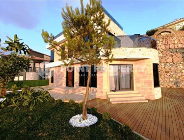 Элитная трехэтажная вилла 4+1, 300м², с личным бассейном, в горах района Алании - Каргыджак-id-1370-фото-1