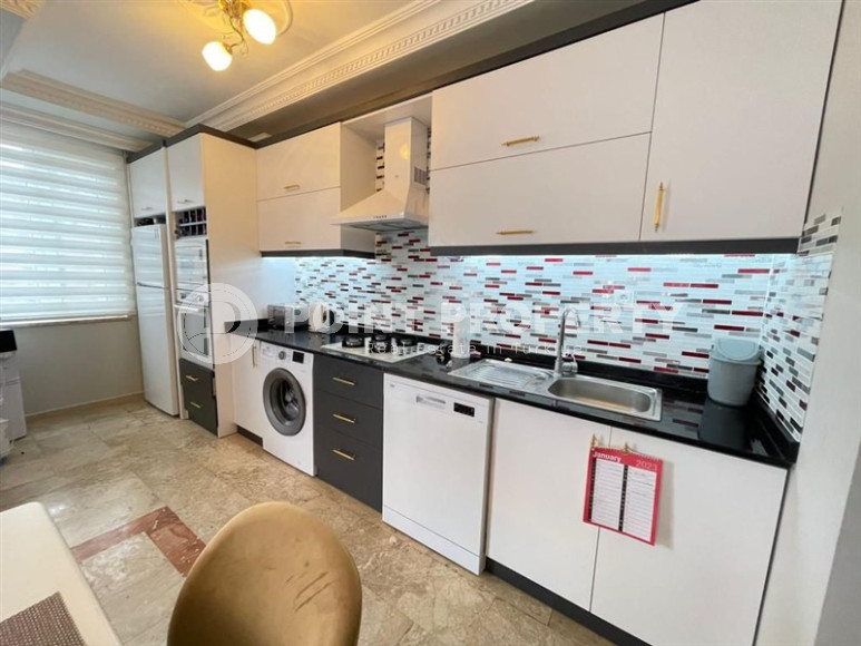 Panoramic apartment 3+1 on the 10th floor in the center of Mahmutlar.-id-4478-photo-4