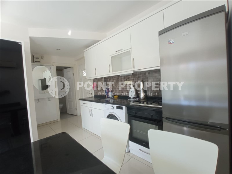 Компактная светлая квартира 1+1, общей площадью 50 м2, в 450 метрах от пляжа и набережной.-id-4480-фото-4