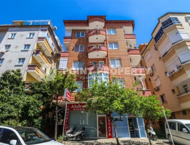 Three-room apartment 2+1 with good repair on the 2nd floor of the house, Alanya center-id-4485-photo-1