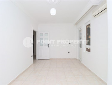 Трёхкомнатные апартаменты 2+1 с хорошим ремонтом на 2 этаже дома, центр Аланьи-id-4485-фото-2