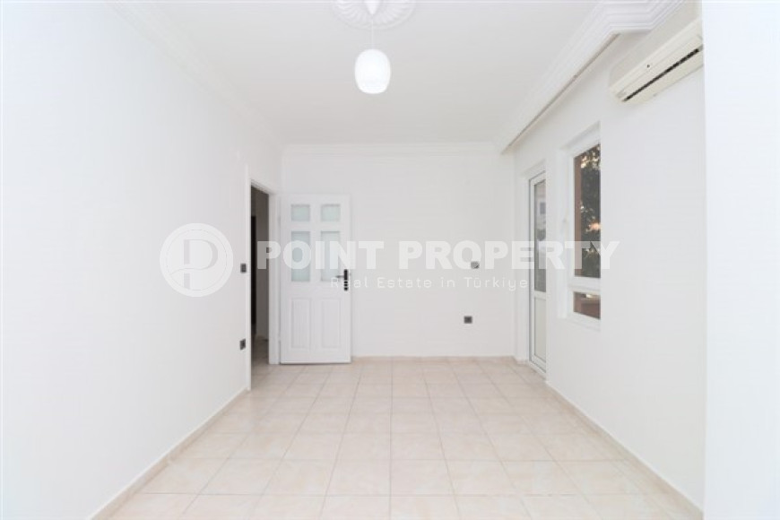 Трёхкомнатные апартаменты 2+1 с хорошим ремонтом на 2 этаже дома, центр Аланьи-id-4485-фото-2