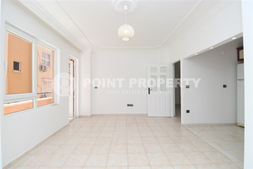 Трёхкомнатные апартаменты 2+1 с хорошим ремонтом на 2 этаже дома, центр Аланьи-id-4485-фото-6