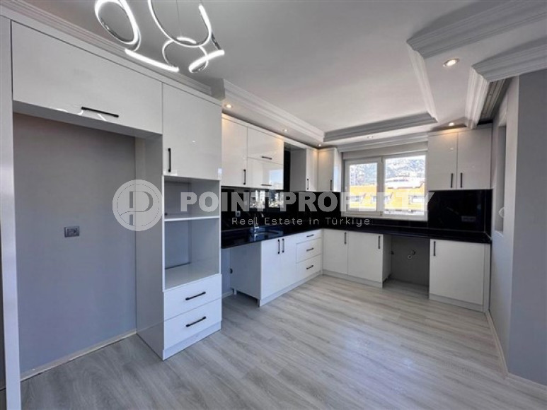 Spacious penthouse with an area of 200 m2 and three balconies in the Mahmutlar area-id-4487-photo-6