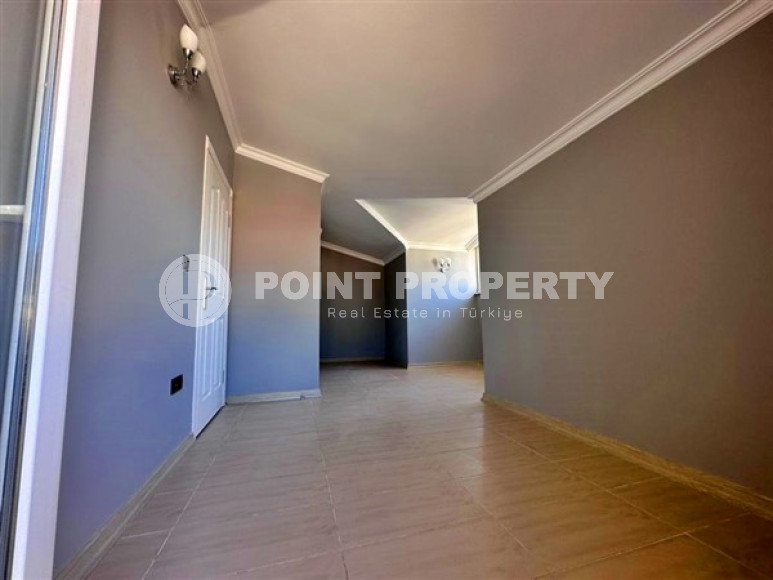 Spacious penthouse with an area of 200 m2 and three balconies in the Mahmutlar area-id-4487-photo-14