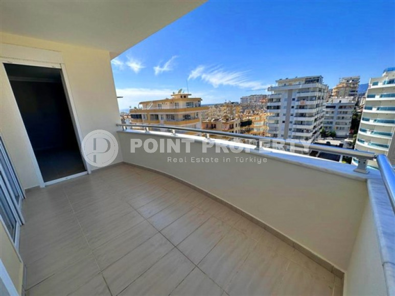 Spacious penthouse with an area of 200 m2 and three balconies in the Mahmutlar area-id-4487-photo-16