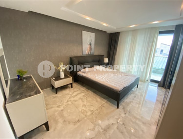 Новая двухуровневая квартира с приятным светлым интерьером, мебелью и бытовой техникой в 250 метрах от моря.-id-4493-фото-4