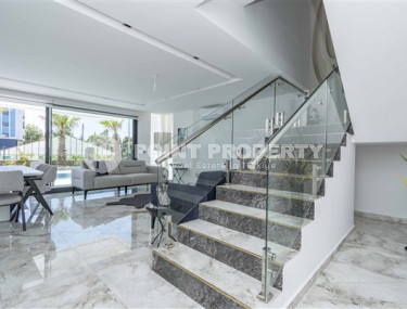 Стильные двухуровневые апартаменты с выходом к бассейну в комфортабельном жилом комплексе, введенном в эксплуатацию в 2022 году.-id-4494-фото-3