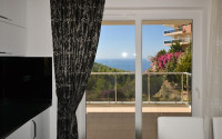 Comfortable duplex on the 3rd floor with an attic with a luxurious panoramic sea view.-id-4497-photo-5