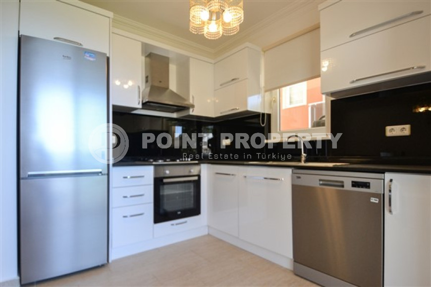 Comfortable duplex on the 3rd floor with an attic with a luxurious panoramic sea view.-id-4497-photo-6