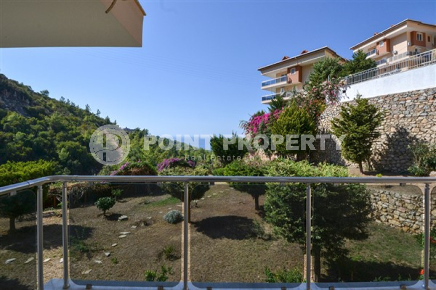 Comfortable duplex on the 3rd floor with an attic with a luxurious panoramic sea view.-id-4497-photo-15