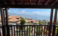 Huge three-storey villa with a total area of 480 m2 700 meters from the sea, the center of Alanya-id-4503-photo-2